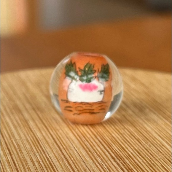 Reverse painted glass, bead, half inch diameter with white bunny in the garden - Picture 7 of 13